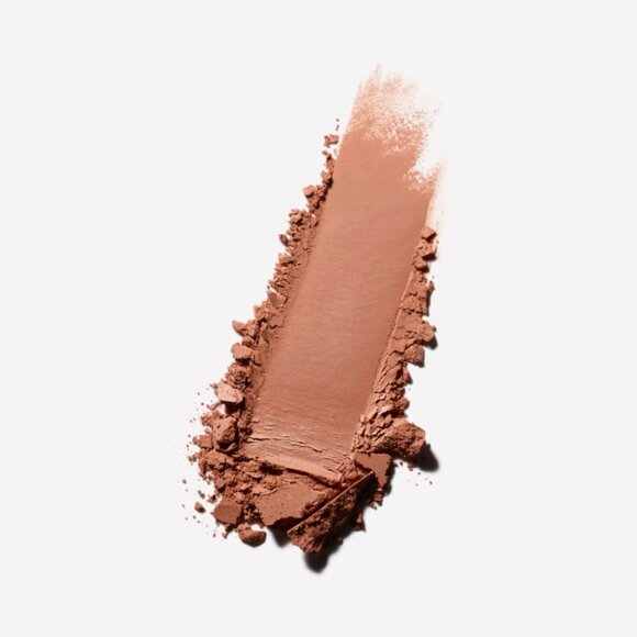 MAC Powder Kiss Soft Matte Eye Shadow - What A Clout! - Picture 3 of 5